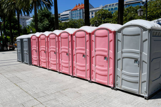Best Portable Restroom Maintenance and Cleaning  in Tamarac, FL
